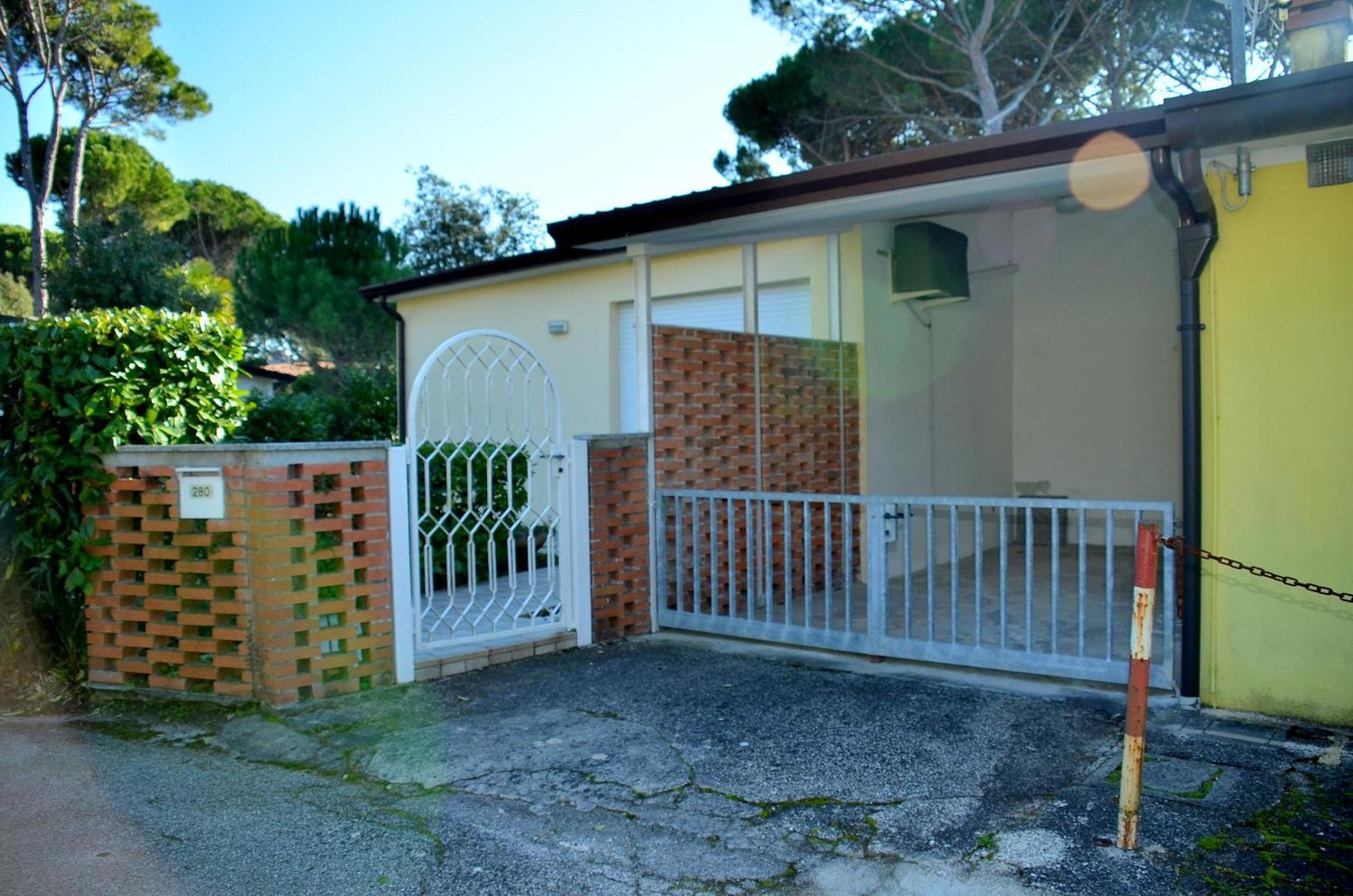 Villa Bouganville Bibione Exteriör bild