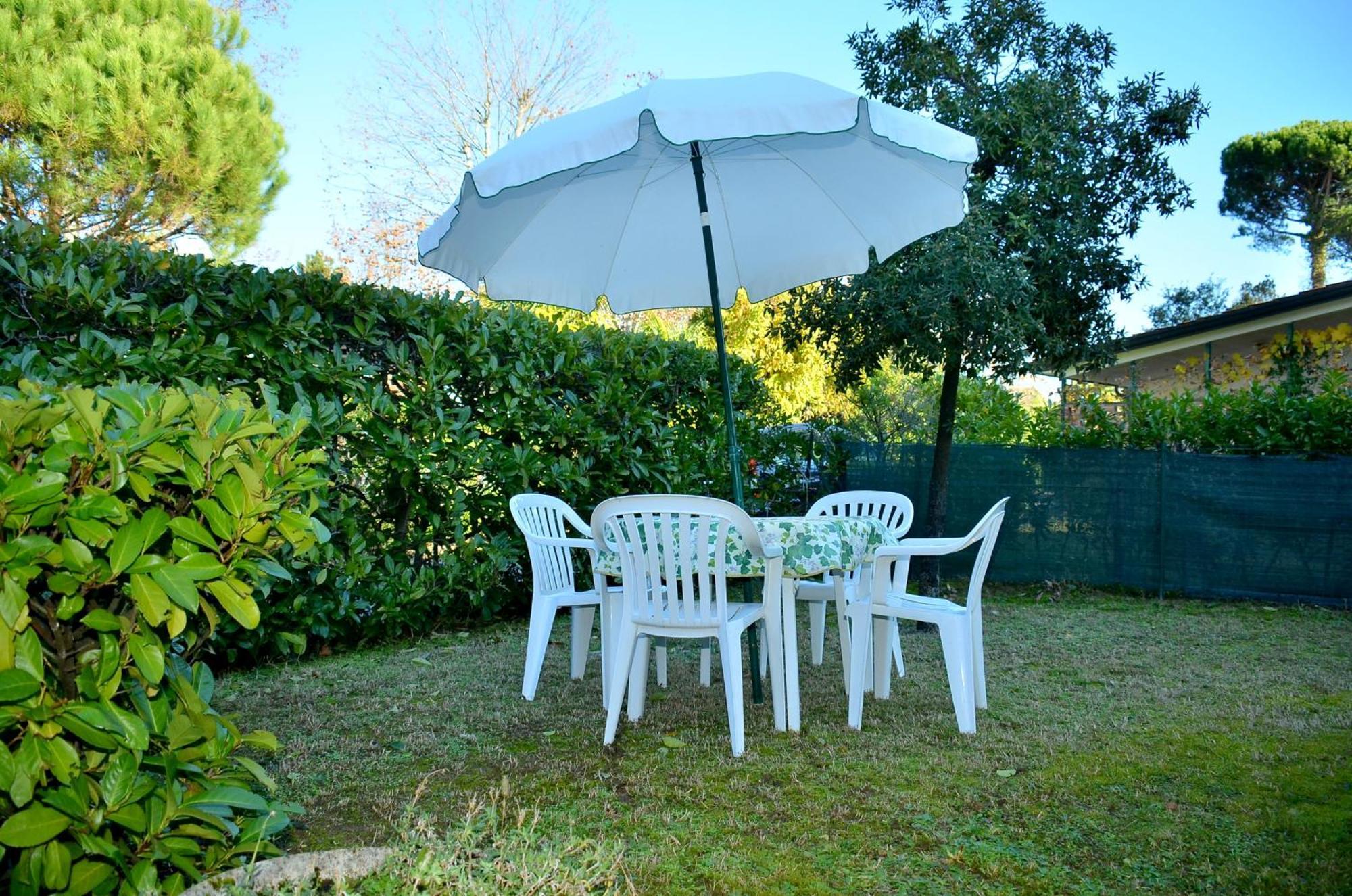 Villa Bouganville Bibione Exteriör bild